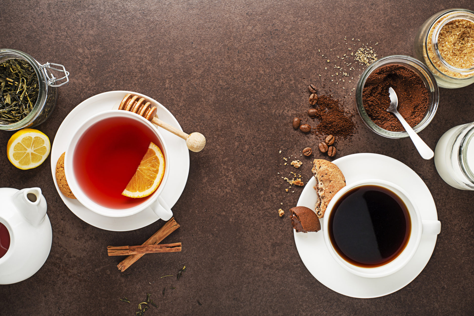 紅茶とコーヒーの違いとは？　美容や健康への効果について