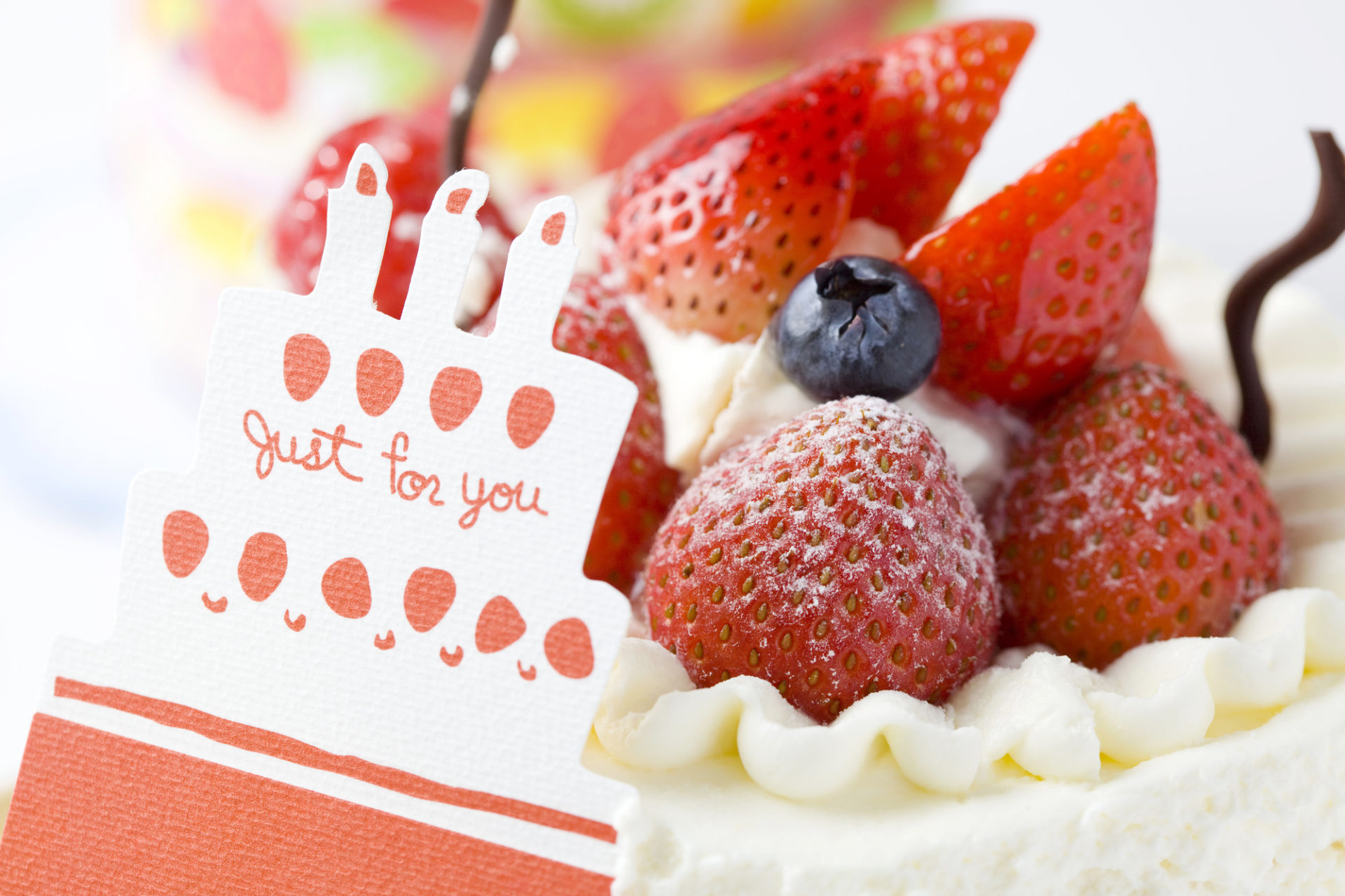 お誕生日に贈りたいギフトカードとは？