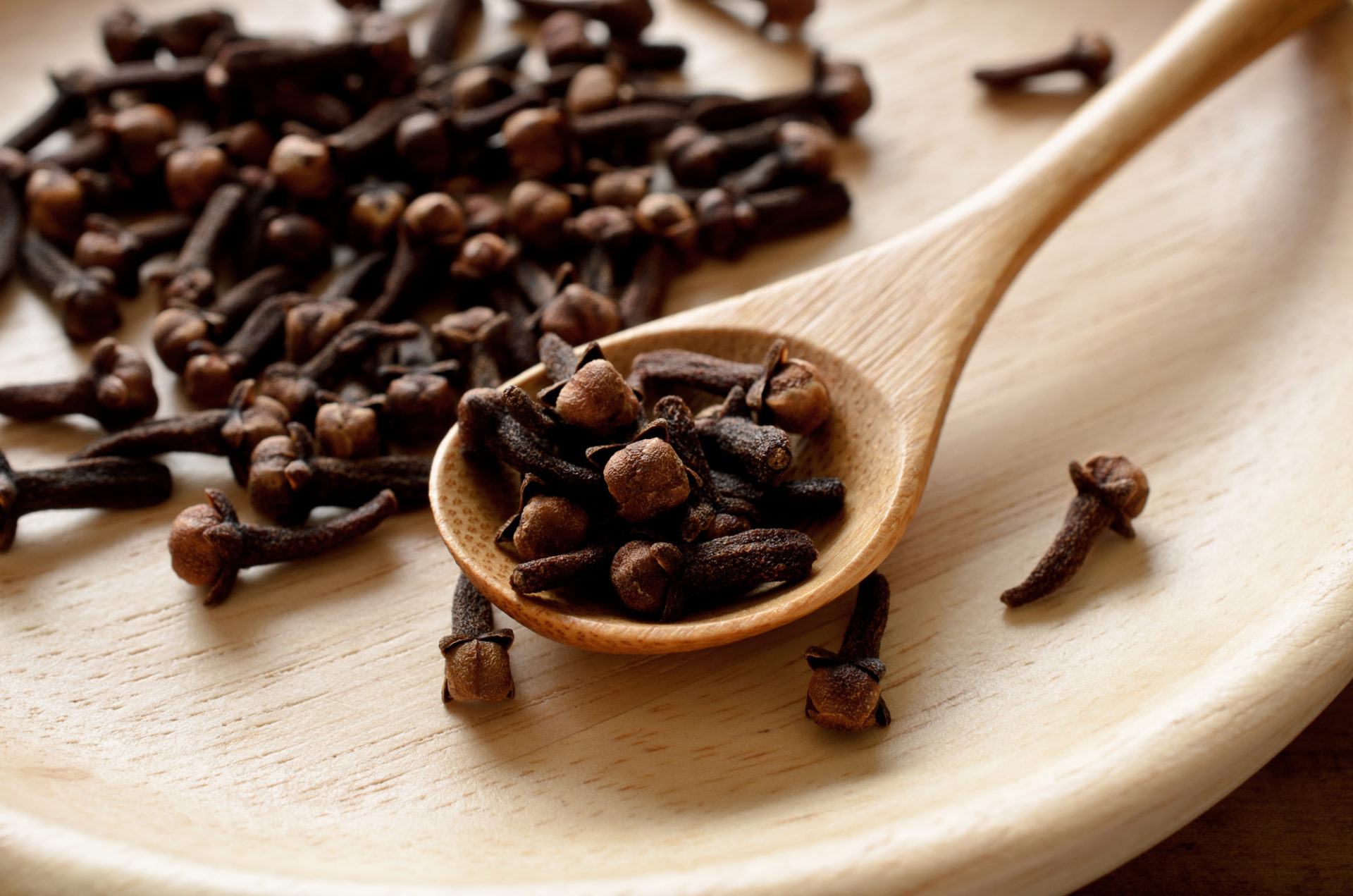 クローブの香りの特徴とは？