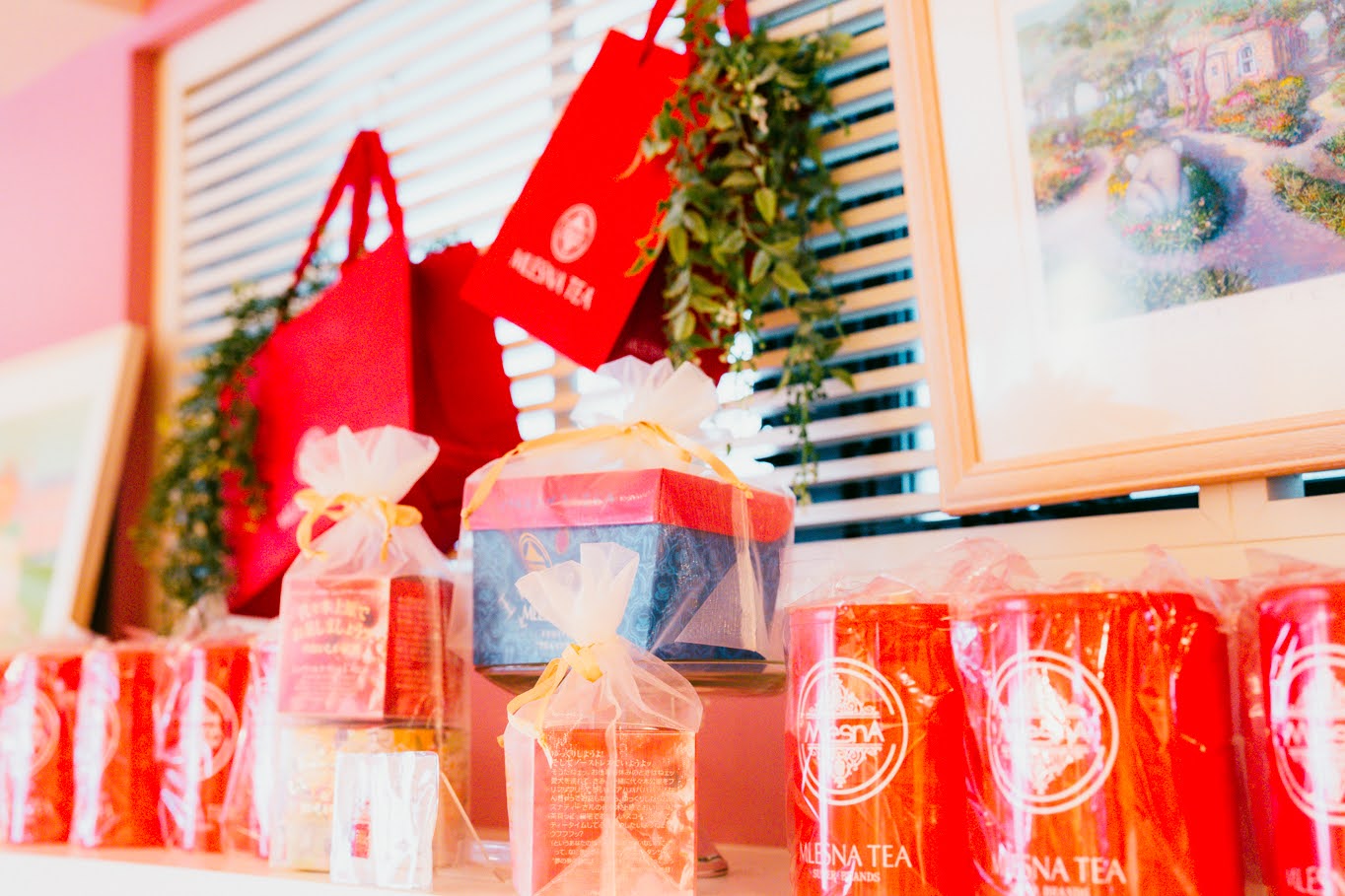 紅茶ギフトに似合うのはどれ？ラッピング素材（和紙／サテンリボン／麻ひも）を徹底比較！