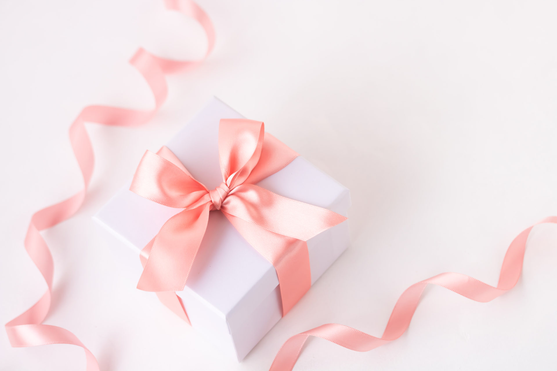 紅茶の引っ越し祝いで適切なサイズ、様式とは？