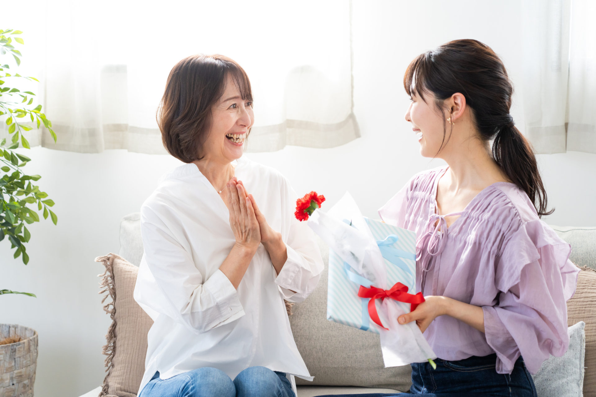 母の日に贈りたい花と紅茶の組み合わせとは？