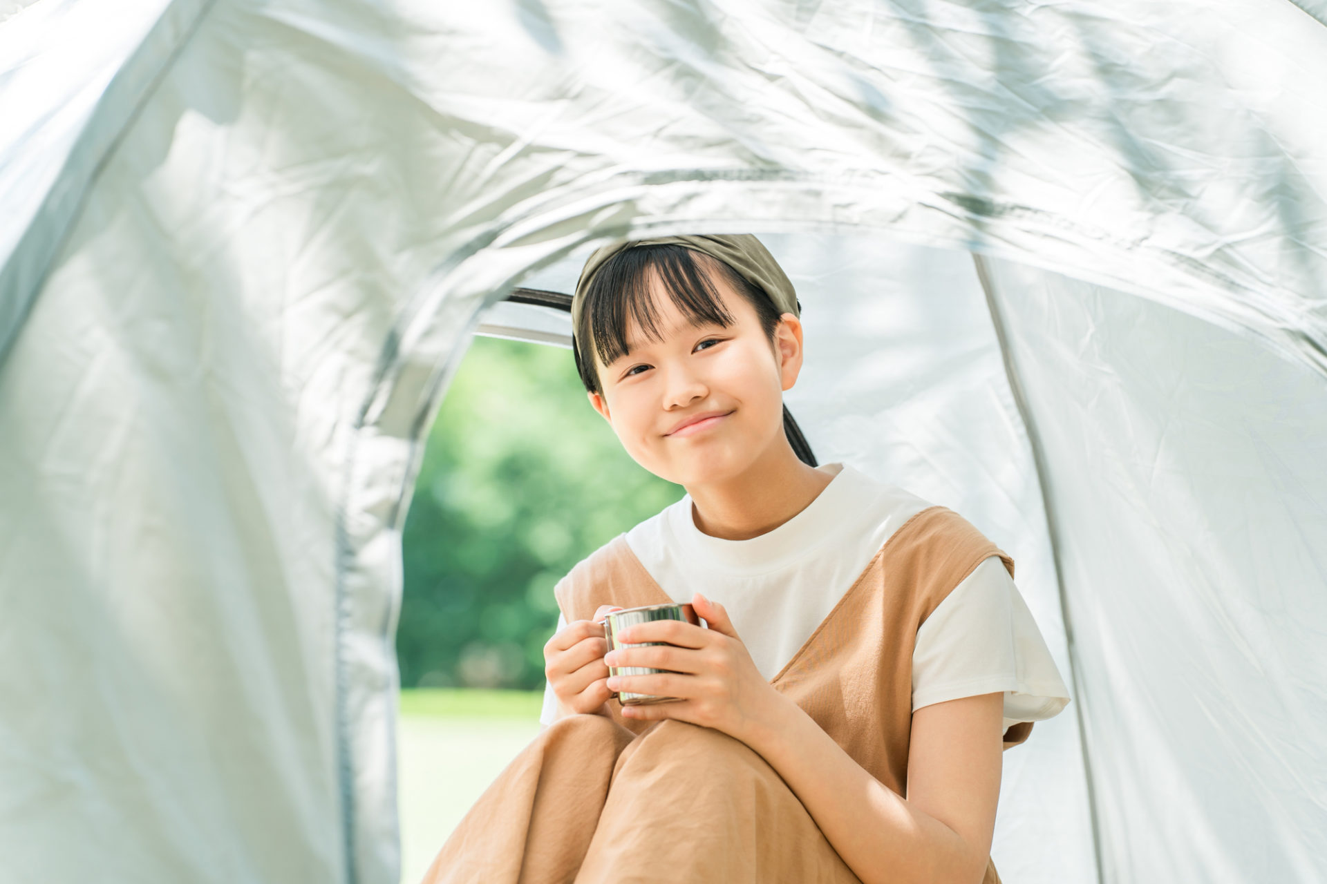 屋外でも紅茶本来の香りを楽しむコツとは？風対策と蓋の開け方のポイント